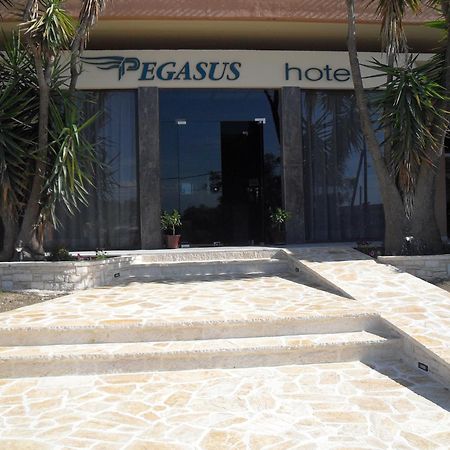 Pegasus Hotel Roda  Exterior foto